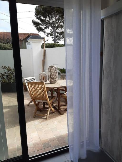 Grand Studio Avec Patio Marseille Ngoại thất bức ảnh